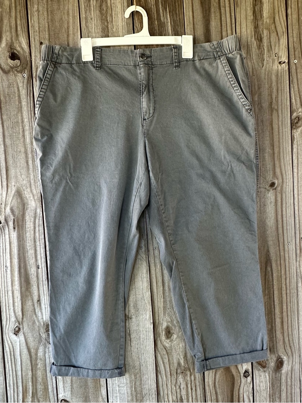 Old Navy Gray Chino Pants With Cuffed Hems Women’s Plus Size 2X Relaxed Comfy